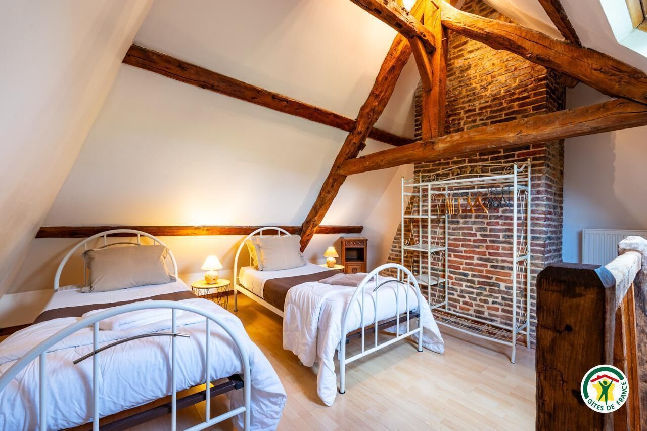 2 bedrooms, travel cot, free WiFi