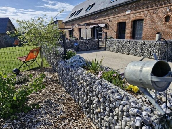 Property grounds - Gîtes de France® - L' Hirondelle (TURRETOT)