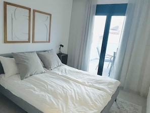 2 quartos, ferros/tábuas de passar roupa, Wi-Fi de cortesia