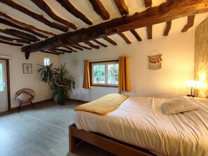 5 chambres, lit de bébé portatif, accès au Wi-Fi (inclus)