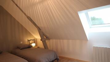 3 bedrooms, travel crib, free WiFi