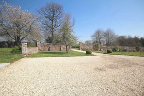 Property grounds - Gîtes de France® - The Orangery (HUGLEVILLE EN CAUX)