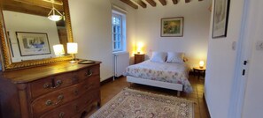 2 sovrum, resesäng och gratis wi-fi