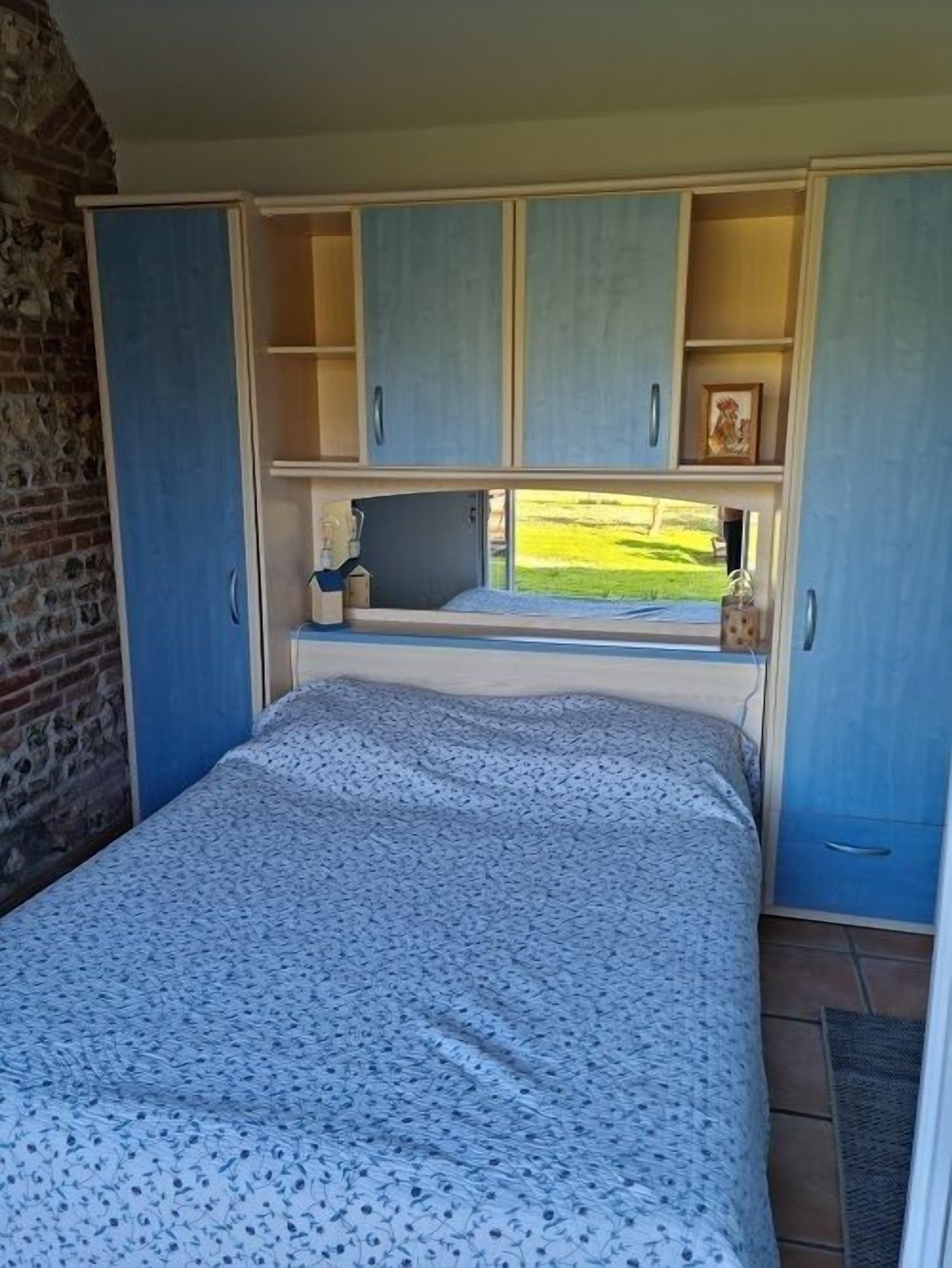 1 bedroom, travel cot, free WiFi