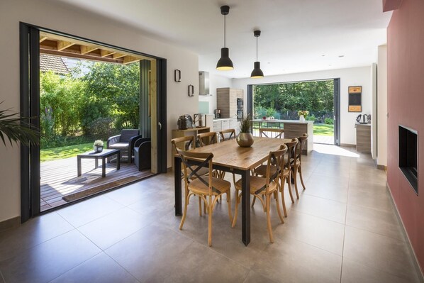 تناول الطعام