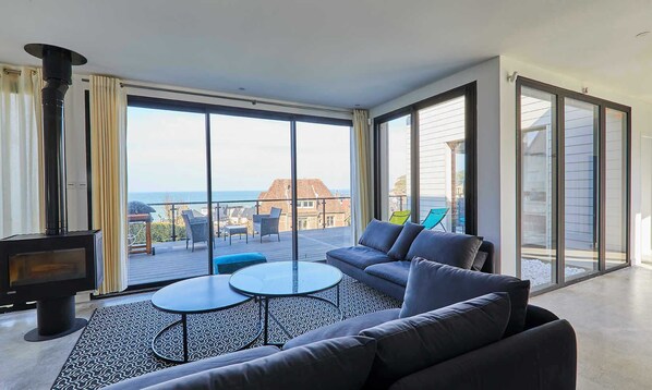 TV - Gîtes de France® - Villa Gabrielle (HAUTOT SUR MER)