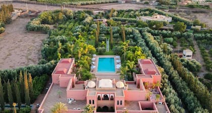 Villa de luxe avec piscine, spa et services