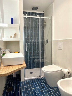 Comfort Penthouse, City View | Free minibar, in-room safe, desk, laptop workspace - Sansepolcro33  (Naples)