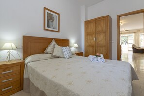 2 habitaciones, tabla de planchar con plancha y wifi gratis 