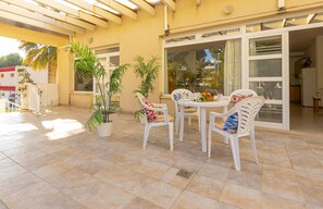 Outdoor dining - Apartment Maria by Homevillas360 (Alcúdia)