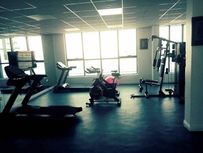Work out in style with state-of-the-art exercise equipment and expansive views.