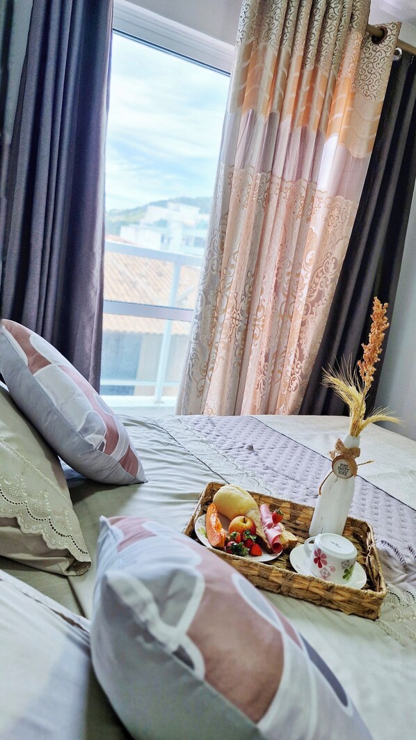 1 bedroom, iron/ironing board, free WiFi, bed sheets - Apê aconchegante e automatizado à 250m do mar (Prainha Arraial do Cabo)