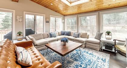 Spring Creek Farmhouse Luxury Family Retreat on 25 acre with direct river access