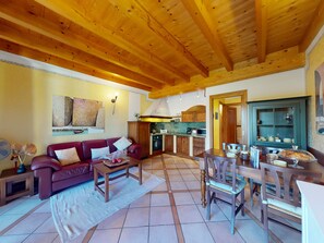 Living area - Garda Pleasure By Bookinggardalake (Padenghe sul Garda)
