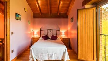 2 chambres, fer et planche Ă repasser, draps fournis