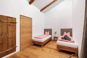 2 habitaciones, wifi gratis y ropa de cama 