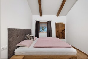 1 室のベッドルーム、WiFi (無料)、ベッドシーツ