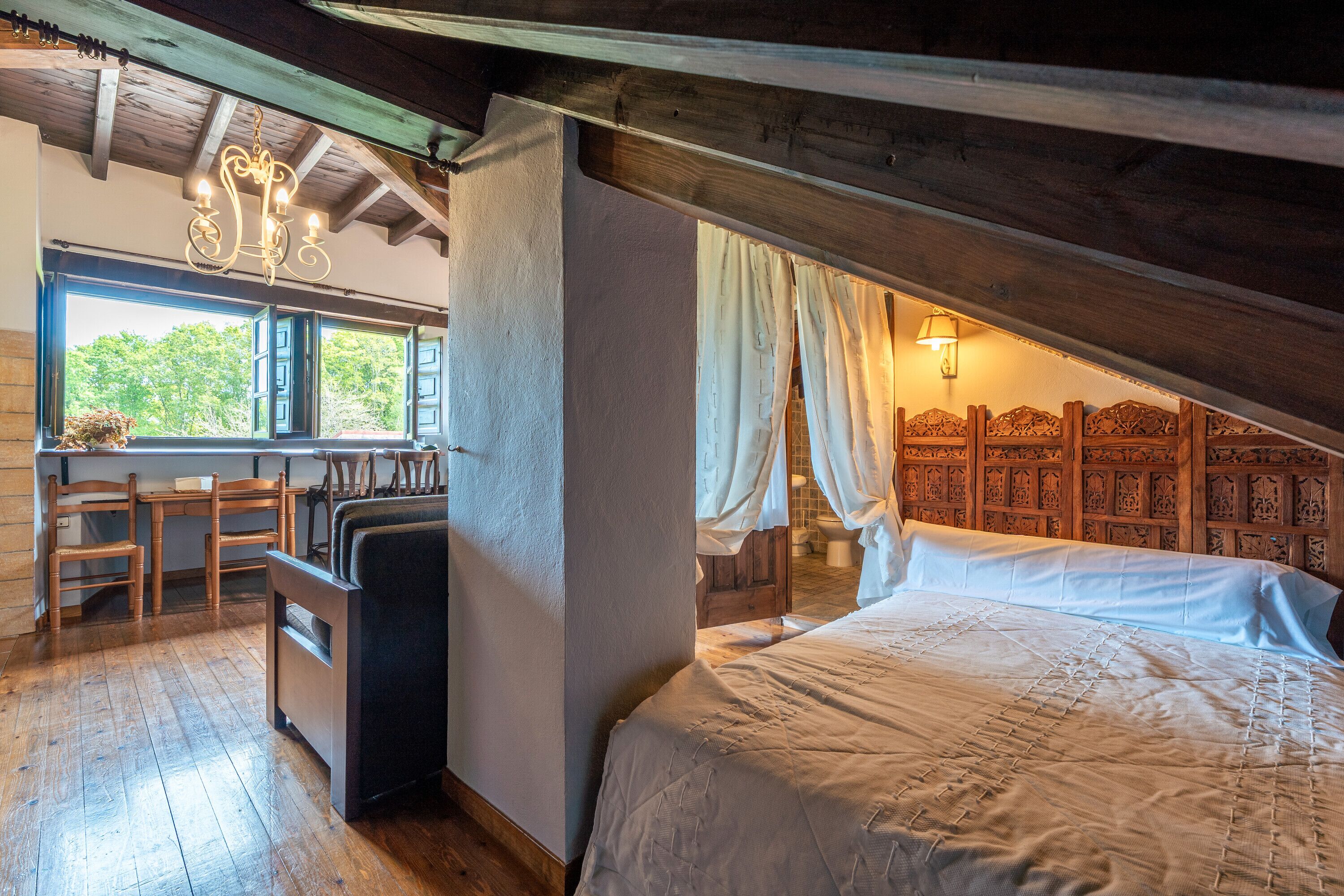 7 habitaciones, tabla de planchar con plancha y wifi gratis 