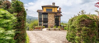 Holiday Home 'Rodiles De Matisón' with Mountain View, Private Pool and Wi-Fi