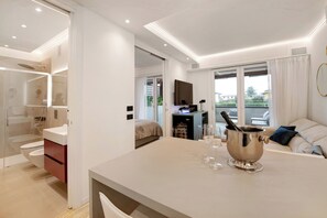 2 Schlafzimmer, Bügeleisen/Bügelbrett, kostenloses WLAN, Bettwäsche