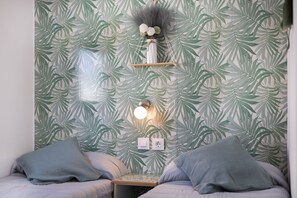 2 bedrooms, iron/ironing board, free WiFi, bed sheets - Holiday Home 'El Olivo 1' with Shared Pool, Wi-Fi and Air Conditioning (Chiclana de la Frontera)