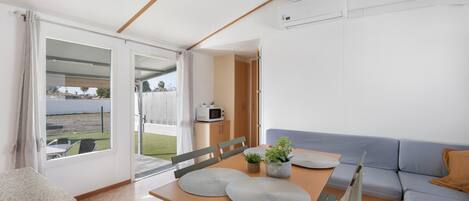 تناول الطعام