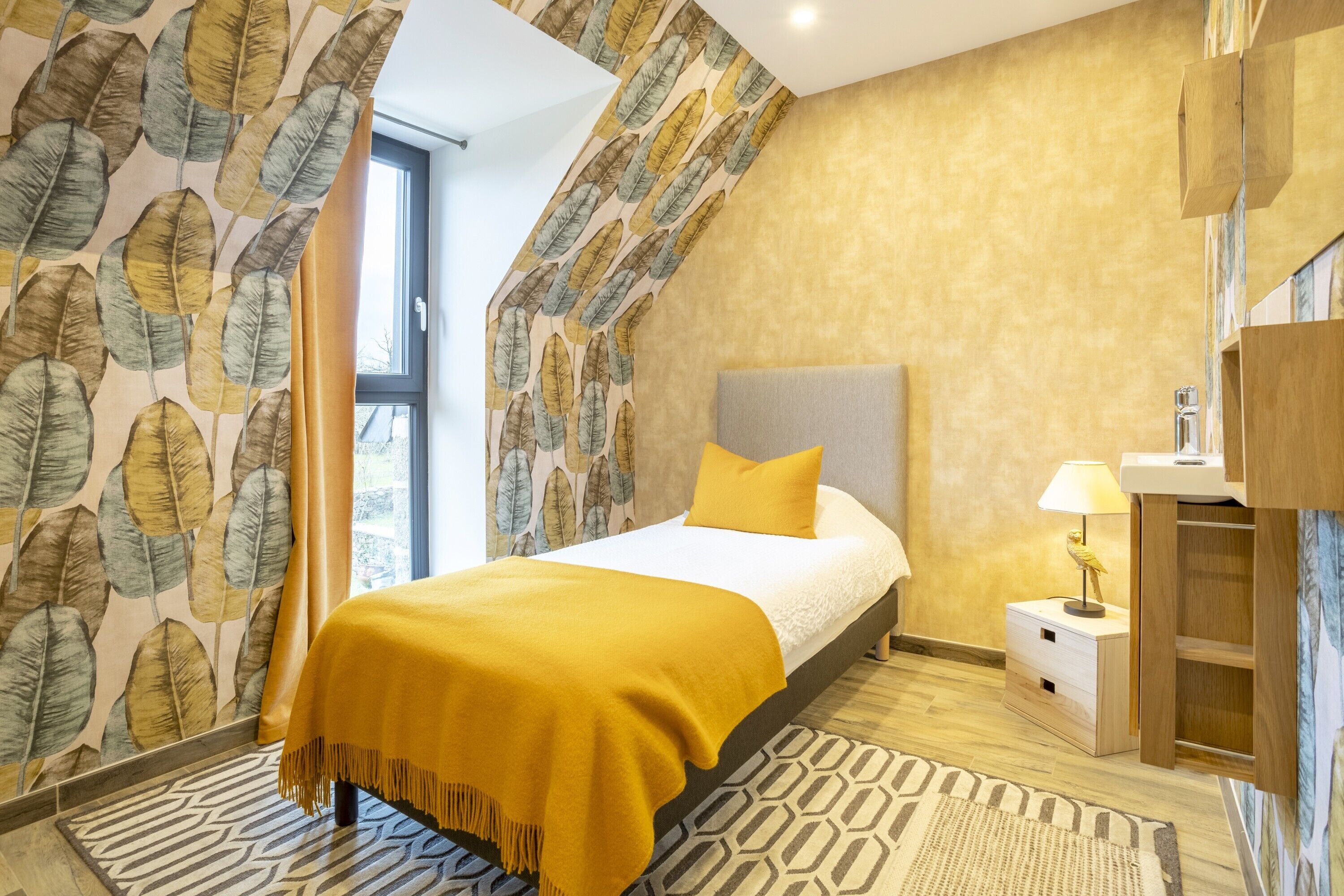 3 makuuhuonetta, silitysrauta/-lauta, ilmainen Wi-Fi, vuodevaatteet