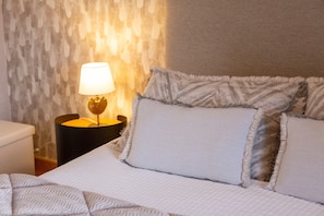 1 chambre, fer et planche à repasser, Wi-Fi gratuit, draps fournis