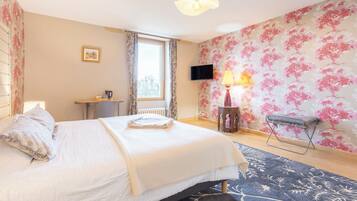 2 slaapkamers, een strijkplank/strijkijzer, gratis wifi, beddengoed