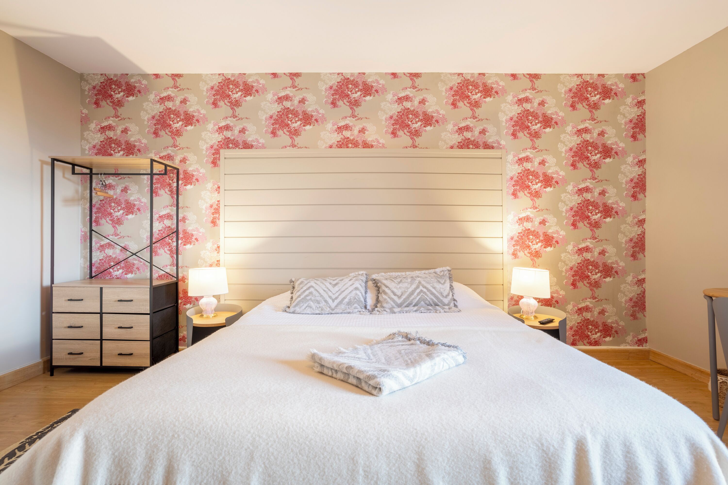 2 sovrum, strykjärn/strykbräda, gratis wi-fi och sängkläder