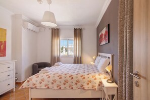 5 soverom, wi-fi (inkludert) og sengetøy