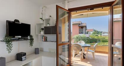 Holiday Home 'Casa Vacanze Da Ricky' with Shared Pool, Wi-Fi and Air Conditioning