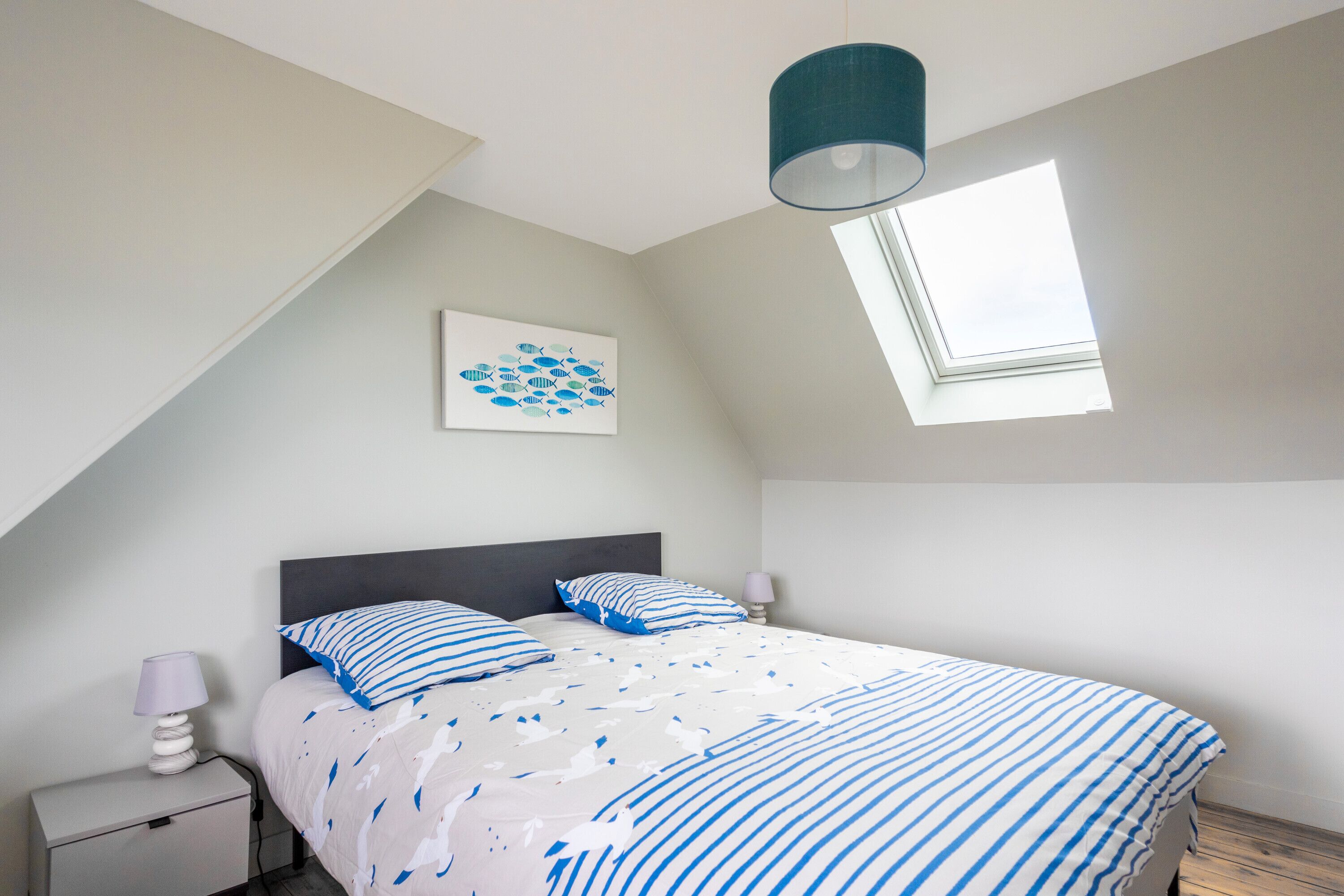 2 slaapkamers, een strijkplank/strijkijzer, gratis wifi, beddengoed