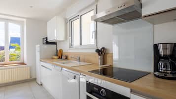 KylskÄp, mikrovÄgsugn, ugn och spishÀll