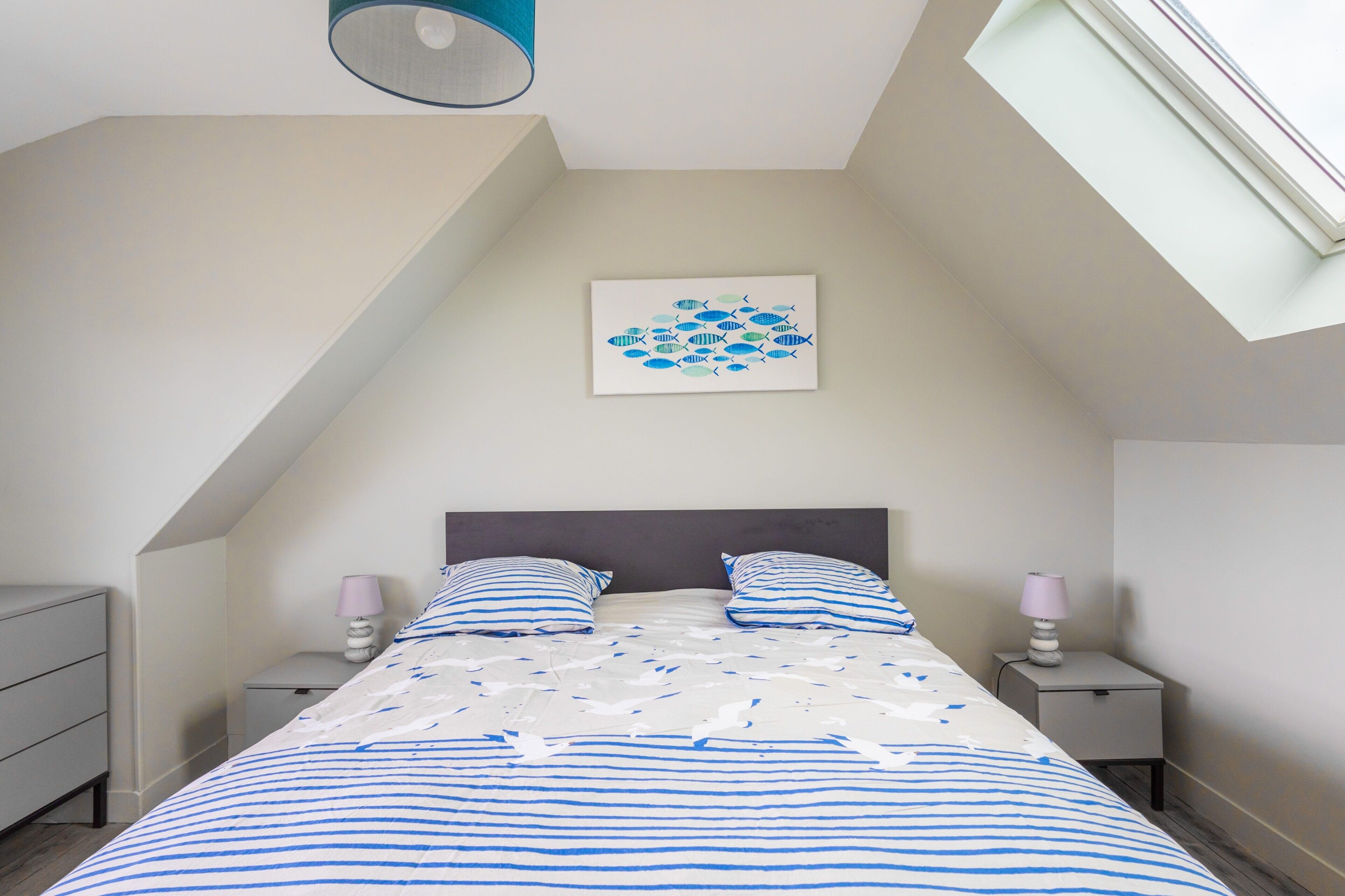 2 slaapkamers, een strijkplank/strijkijzer, gratis wifi, beddengoed
