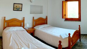 2 quartos, ferros/tábuas de passar roupa, Wi-Fi de cortesia