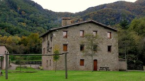 Exterior - Apartment 'Mas El Carrer - Groc' with Mountain View, Shared Pool and Wi-Fi (Unknown)