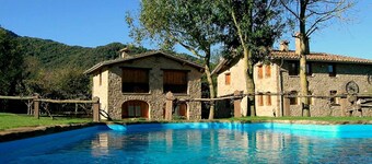 Apartment 'Mas El Carrer - Blau' with Shared Pool, Shared Garden and Wi-Fi