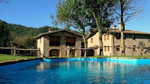Pool - Apartment 'Mas El Carrer - Verd' with Shared Pool, Shared Garden and Wi-Fi (Unknown)