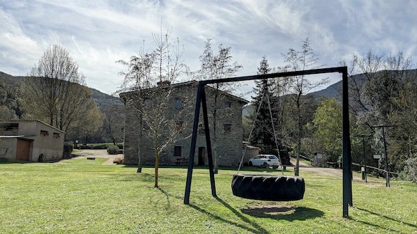 Property grounds - Apartment 'Mas El Carrer - Verd' with Shared Pool, Shared Garden and Wi-Fi (Unknown)