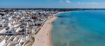 Apartment 'Due Passi Dal Mare' with Sea View, Shared Terrace and Air Conditioning