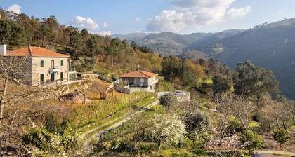 Ferienwohnung 'Quintinha De Pinouco' mit Bergblick, Wi-Fi und Klimaanlage