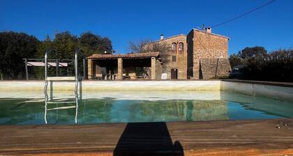 Maison de campagne "Subiraneta" avec vue sur les montagnes, piscine privée et Wi-Fi
