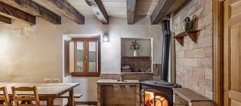 Country House 'Subiraneta' with Mountain View, Private Pool and Wi-Fi