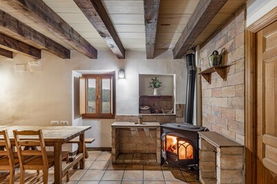 Country House 'Subiraneta' with Mountain View, Private Pool and Wi-Fi