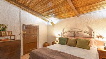 4 soverom, wi-fi (inkludert) og sengetøy