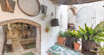 Chalet 'Can Pavet' with Mountain View, Private Pool and Wi-Fi