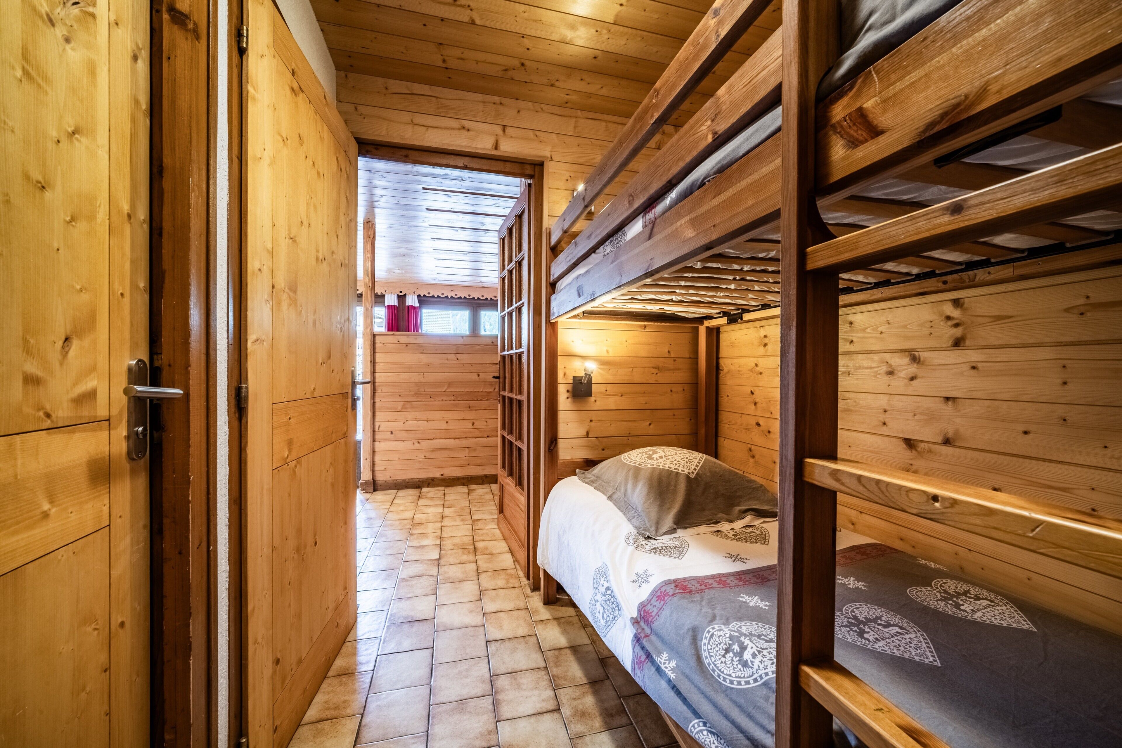 1 chambre, Wi-Fi gratuit, draps fournis