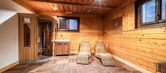 Studio Apartment 'Le Flocon - 4 Pers' with Mountain View, Balcony and Wi-Fi