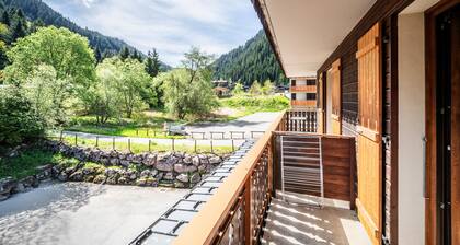 Studio Apartment 'Le Cabri - 2 Pers' with Mountain View, Balcony and Wi-Fi